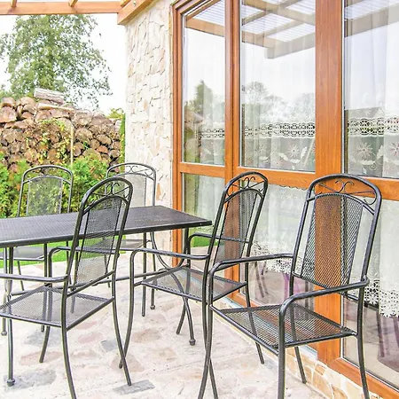 2 Bedroom Amazing In Nyaraló Swinoujscie